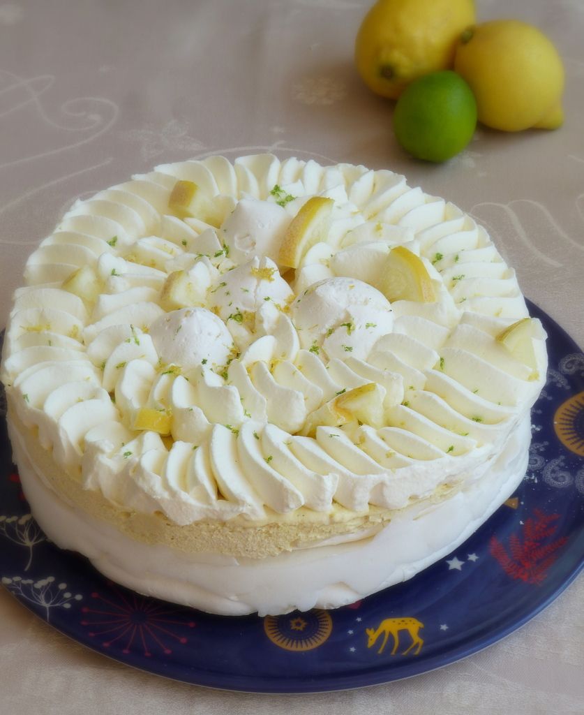 Vacherin de couleur jaune pâle